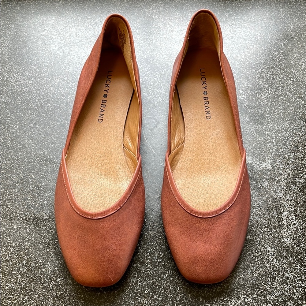 EUC Lucky Brand Adoura Leather Flats Women’s Size 9 Brown Tan Ballet